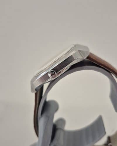 Alternative view of Omega Genève - 166.0164