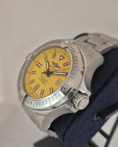 Alternative view of Breitling Avenger Automatic 45 Seawolf - A17319101I1A1
