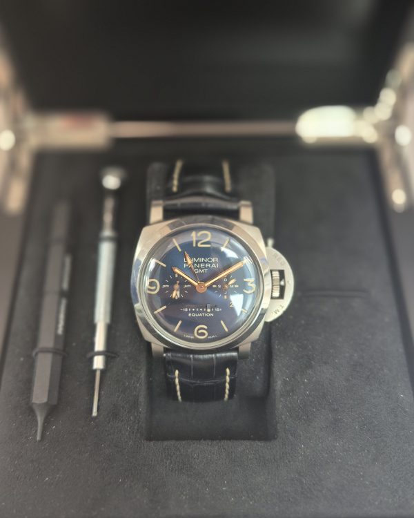 Alternative view of Panerai Luminor Equation Of Time - PAM 00670