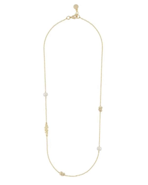 Snö of Sweden Brittany kjede i forgylt messing med hvite ferskvannsperler