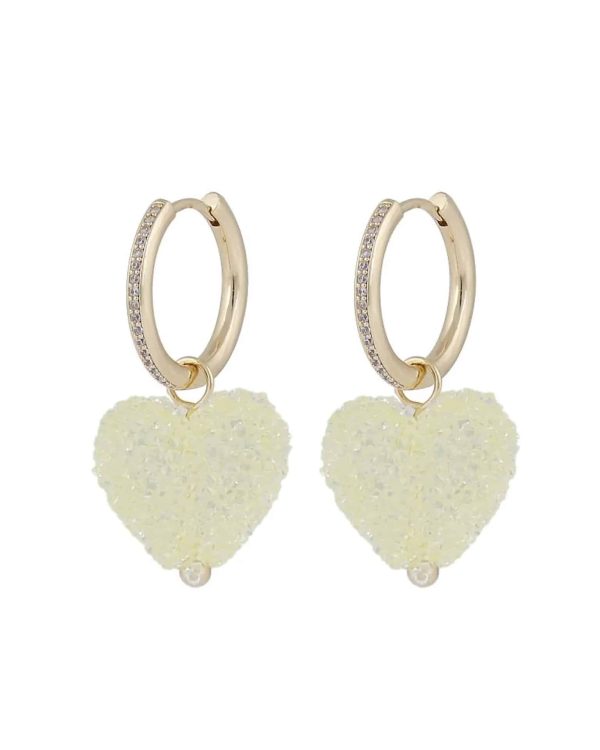 Snö of Sweden Sugar Hearts øredobber i forgylt messing med gult hjerte