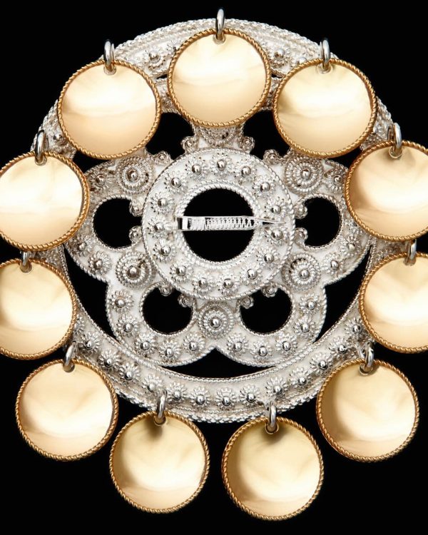 Slangesølje med lauv - 8,7cm - 1865