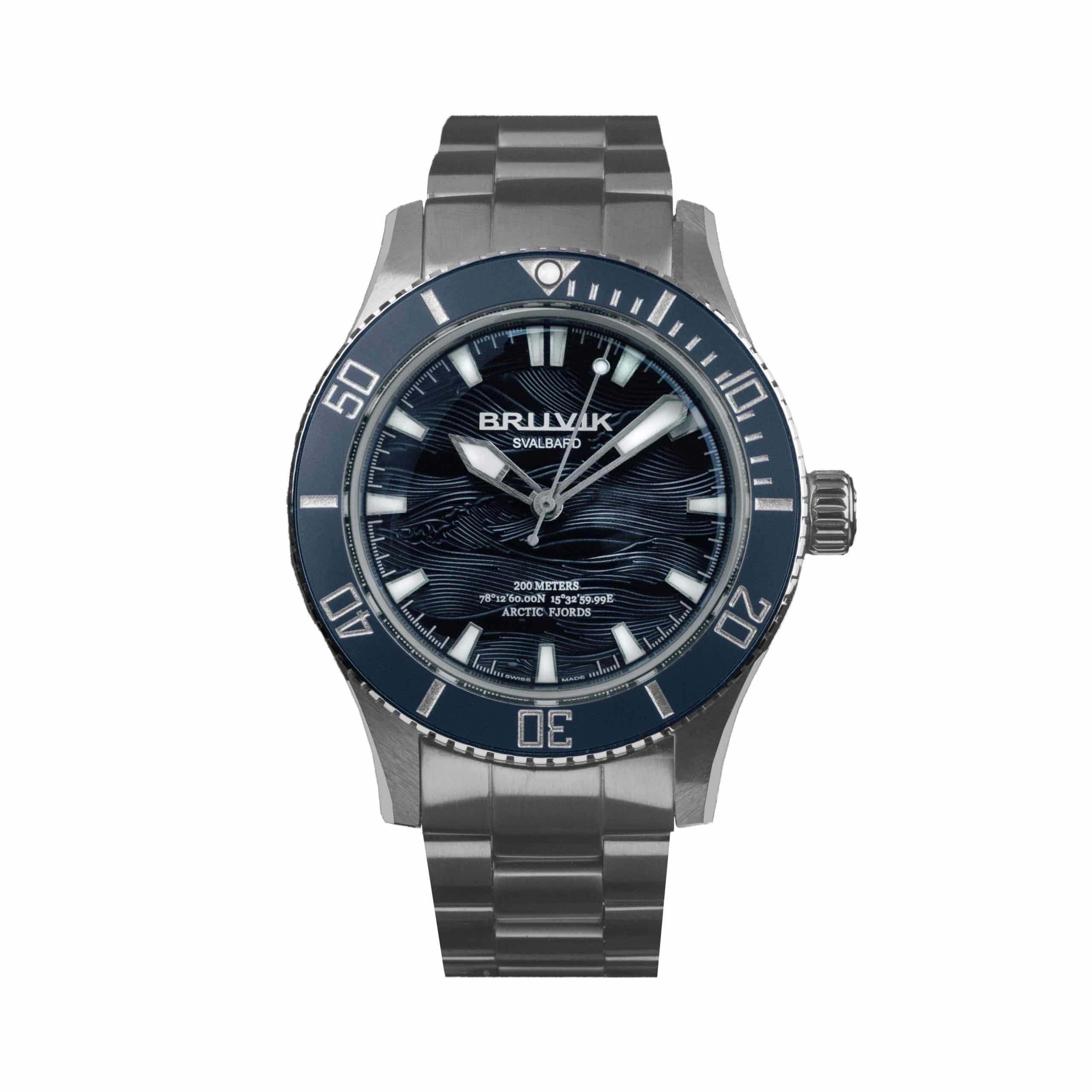 Bruvik Svalbard Arctic Fjords - Blue wave