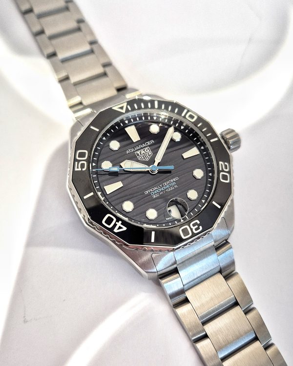Tag Heuer Aquaracer Professional 300 Date – Ref. WBP5110.BA0013