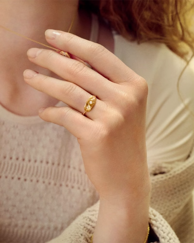 Alternative view of Amarit Ring