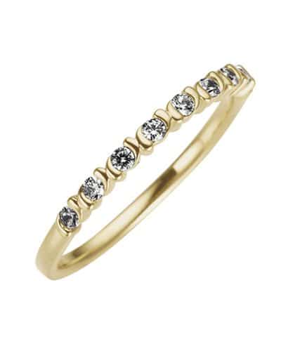 Dame­ring i gult gull med diamanter