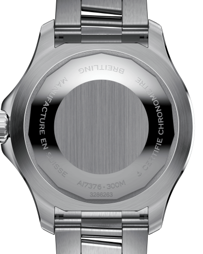 Alternative view of Breitling Superocean Automatic 44 - A17376211L2A1