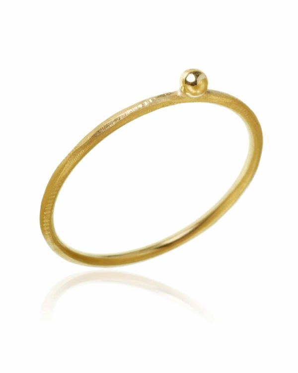 DELPHIS RING. GULD 18 K DEL3-A1050-56