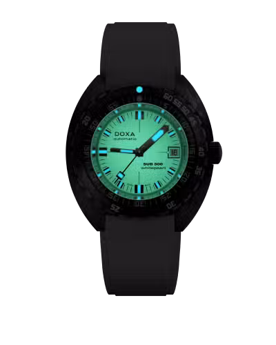 Alternative view of Doxa SUB 300 Carbon Whitepearl - 822.70.011.23