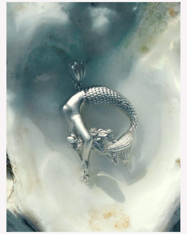 Mermaids Beyond THE playful one - Emilie