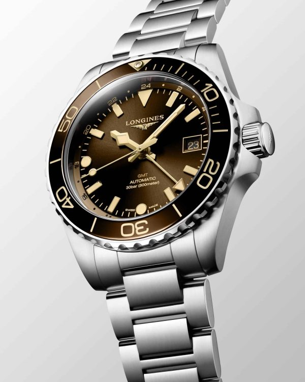 Alternative view of Longines HydroConqest GMT 41MM - L3.790.4.66.6
