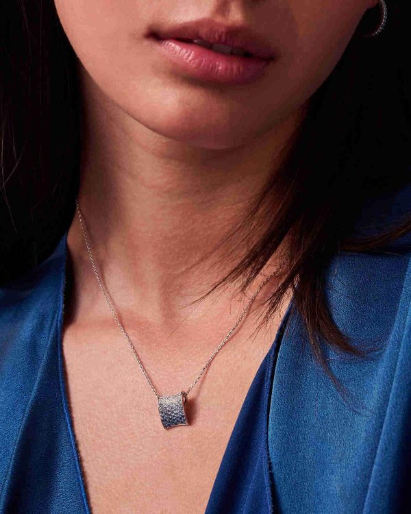Alternative view of P2391-GBL FELLINE CONCAVO PENDANT