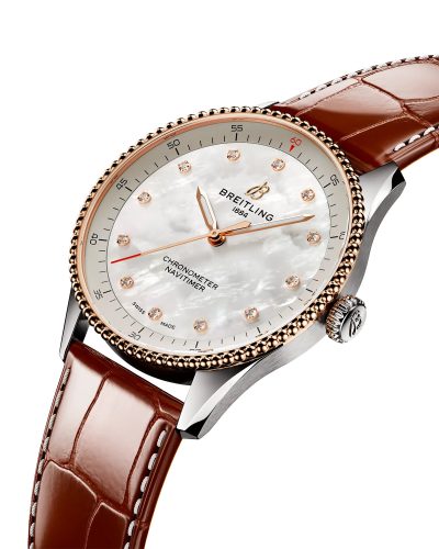 Alternative view of Breitling Navitimer 32 - U77320E61A1P1