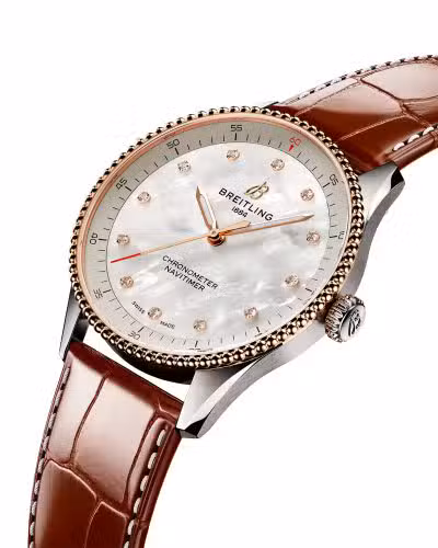 Alternative view of Breitling Navitimer 32 - U77320E61A1P1